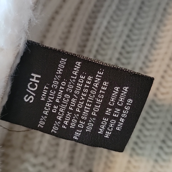 Faux Fur sweater - Picture 3 of 3